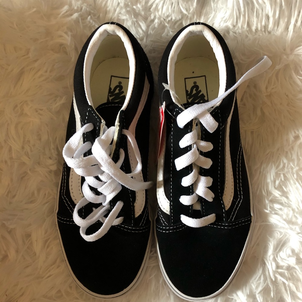 Old school blk/white vans kids